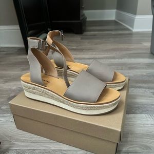 Lucky brand gray wedge platform sandal size 12 like new